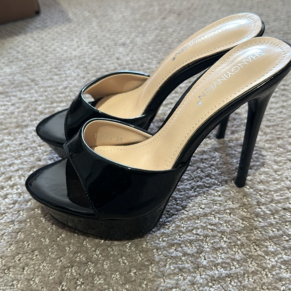 SHINY black Heels size 35 high 12cm NEW - Picture 2 of 3